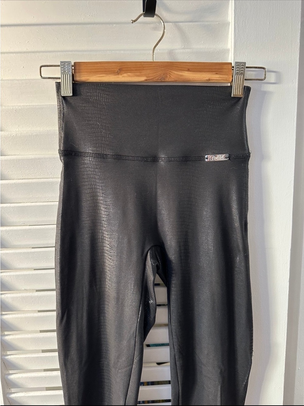 Bombshell Sportswear Snake shiny Black High-Waist Leggings - Picture 3 of 11
